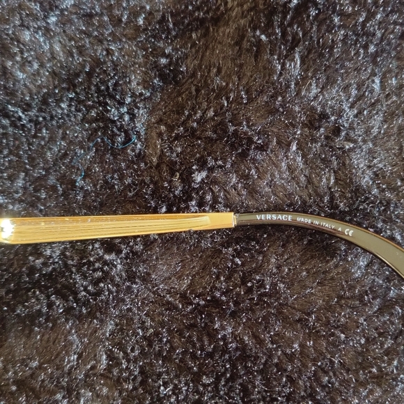 Sunglasses - Picture 4 of 5